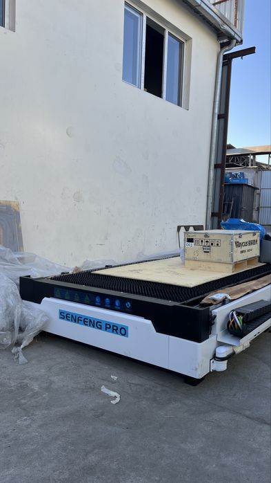 Лазерный станок для резки металла от официального дилера SENFENG PRO
