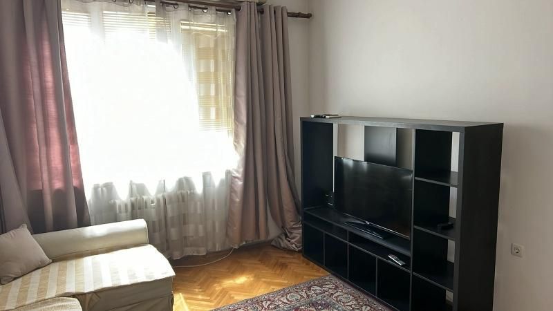 Двустаен апартамент в Центъра на София.