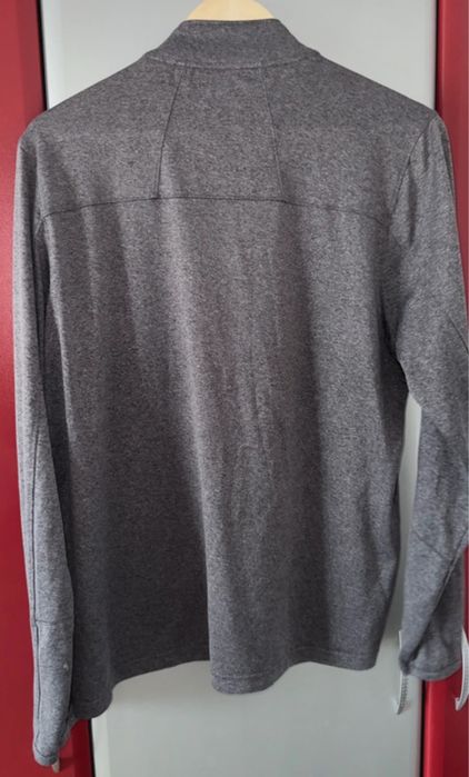 53 Bluza sport Under Armour