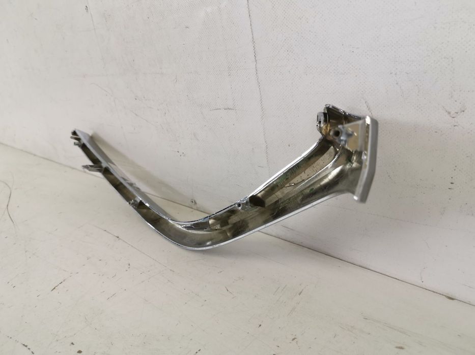 Ornament Crom Dreapta Grila Centrala Sub Far Mazda  3 BM [facelift] 20