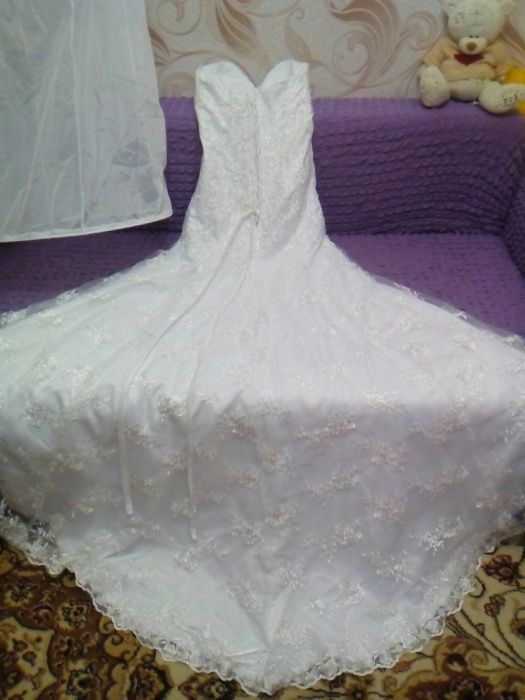 Продаю свадебное платья не дорого!!!