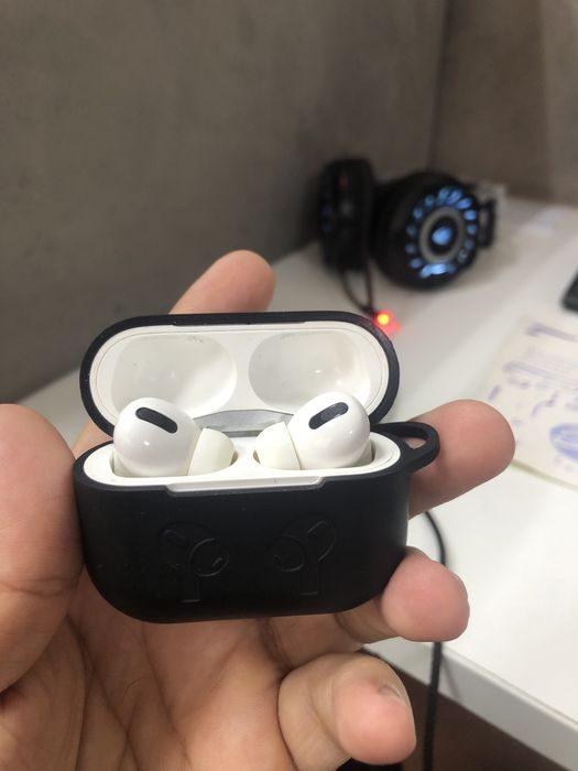 Наушники  оригинальные почти новые