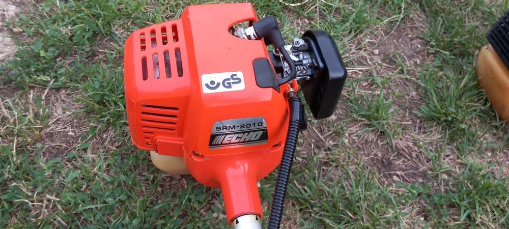 Vând cositori stihl și echo