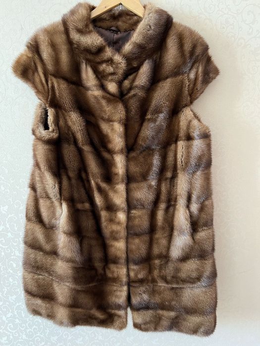 Продается норковый жилет трансформер