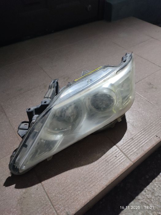 Продам фару на Камри 50