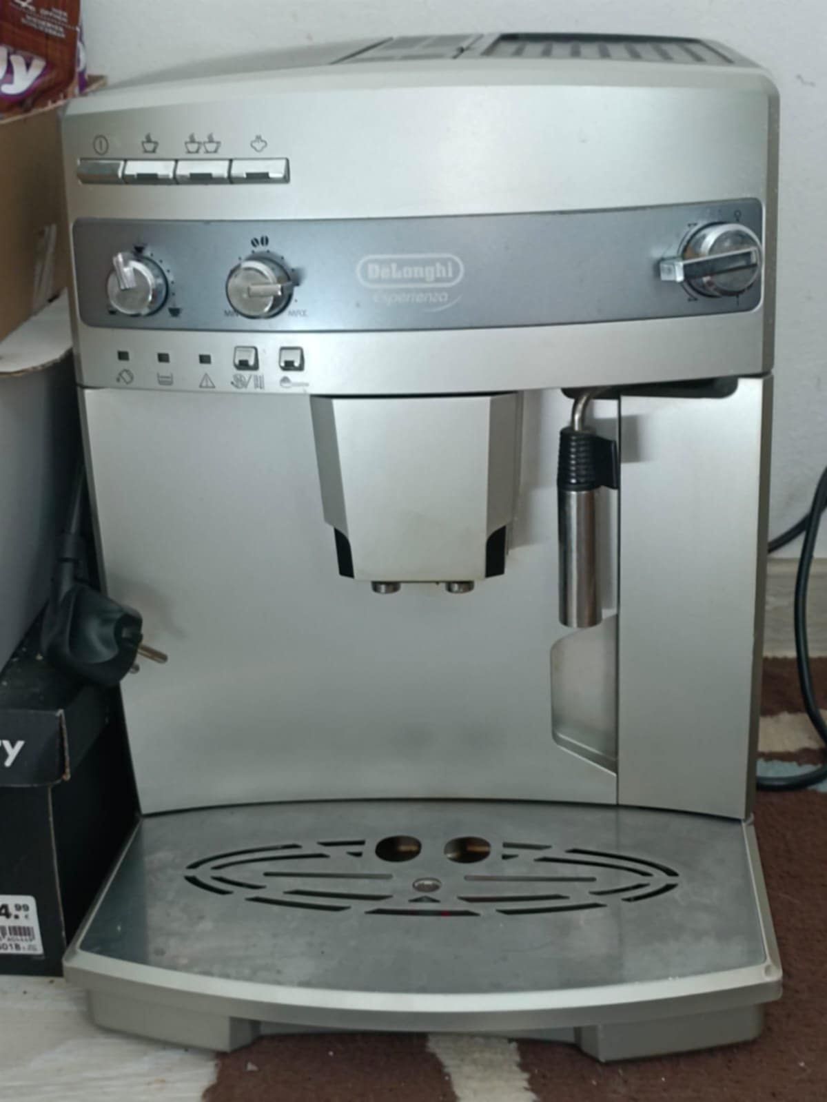 2 Expsore  cafea DeLonghi
