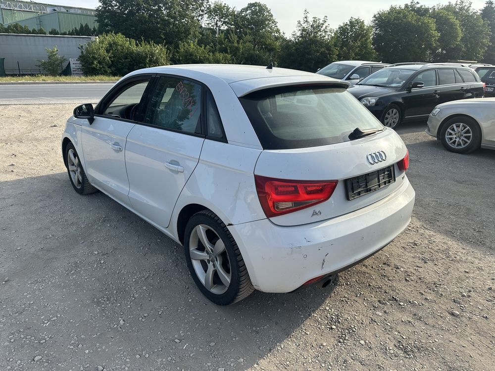 Ауди А1 sportback 1.6tdi - На Части!!! Led! Xenon