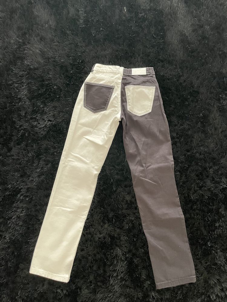 Pantaloni Bershka