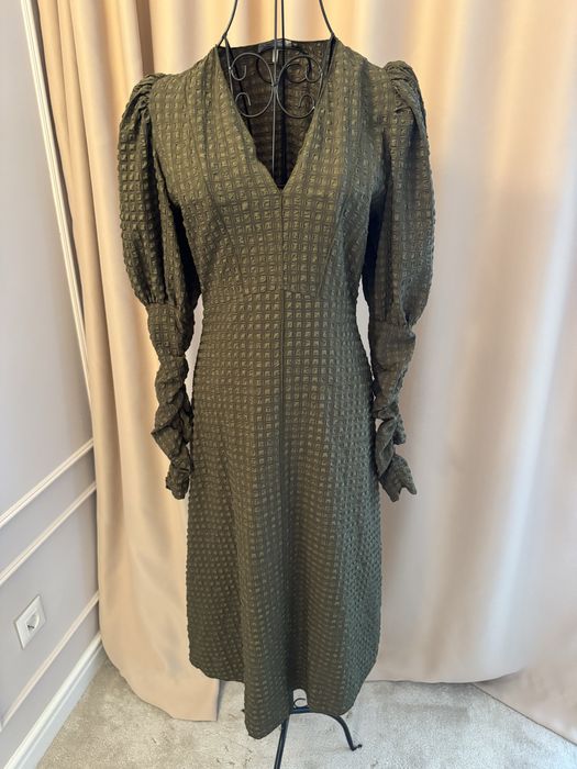 Разпродажба на рокли Zara, HM, Cos