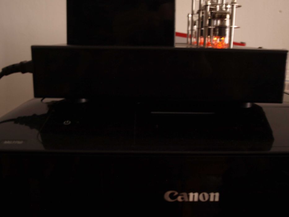 De vanzare amplificator cu tuburi electronice hibrid FENTON