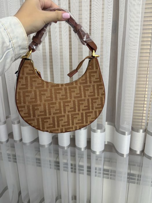 Чанта с естествена кожа-Fendi