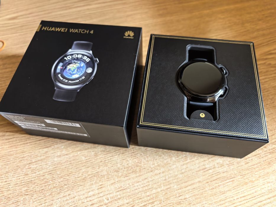 Huawei Watch 4, 46mm, negru, ecran OLED, baterie 3 zile, plus 8 curele