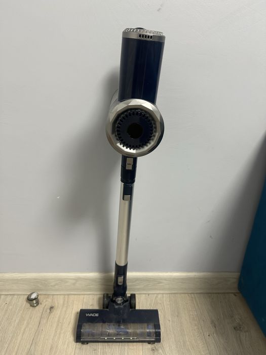 Wade Вертикальный пылесос с зарядкой