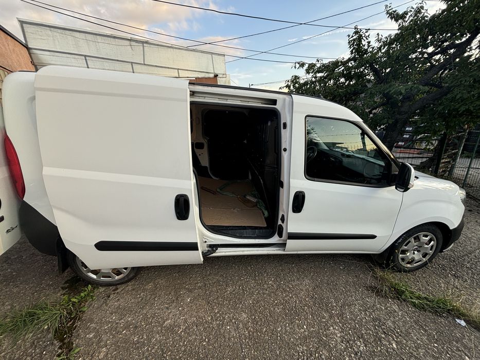 Transport marfă | Mutări | Colectare și debarasare | Fiat Doblo Maxi