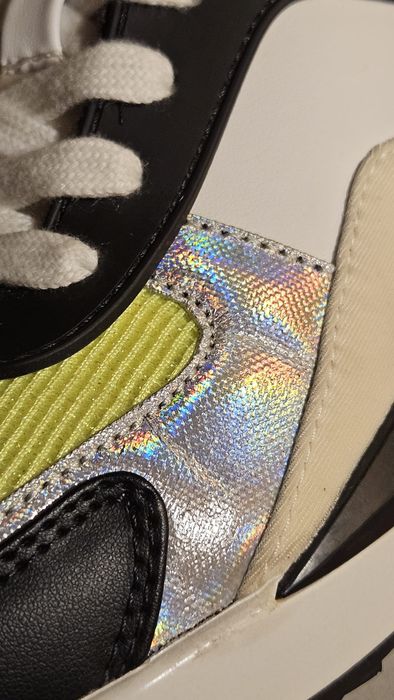 Adidași guess purtați doar o data