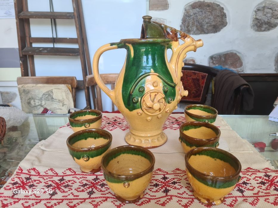 Стар керамичен сервиз - 7 части, крондир