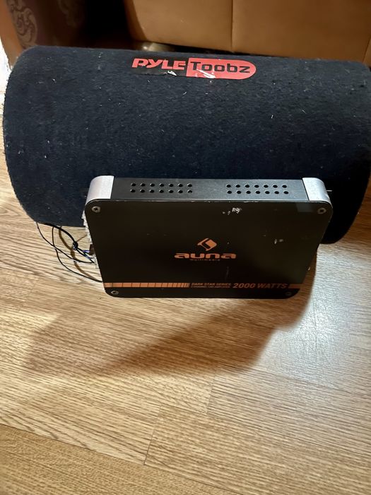 Subwoofer auto+stație