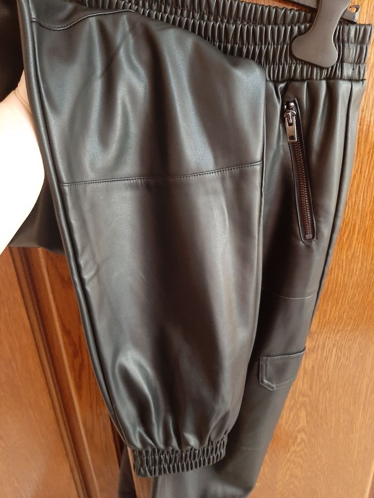 Pantaloni din piele damă