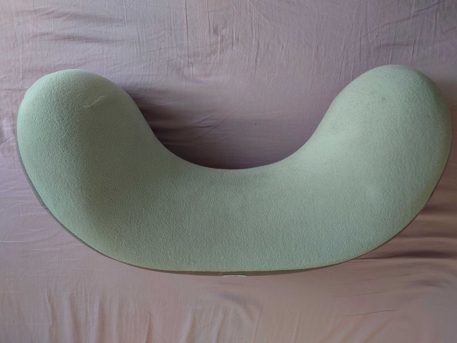 Ergobaby - възглавница за кърмене.