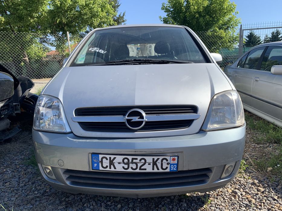 Продавам опел Meriva 1.7 на части