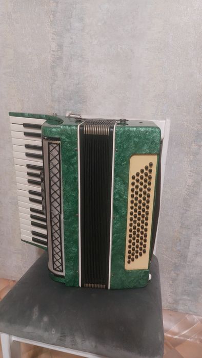 Продаётся аккордеон