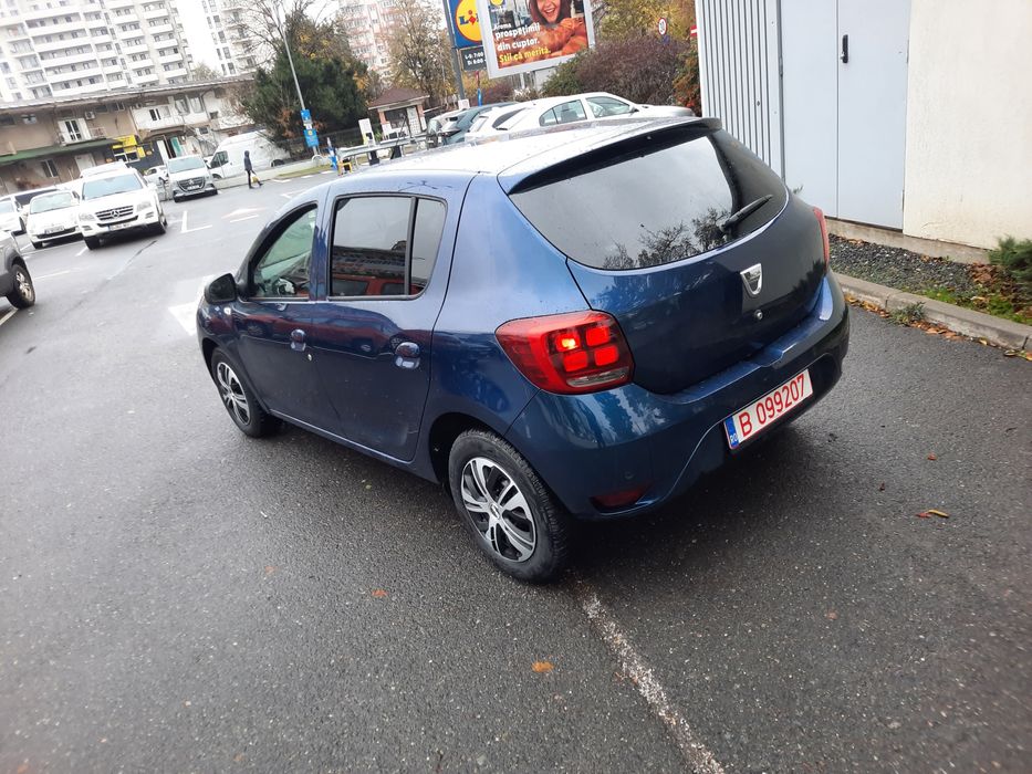 Dacia sandero  e  6