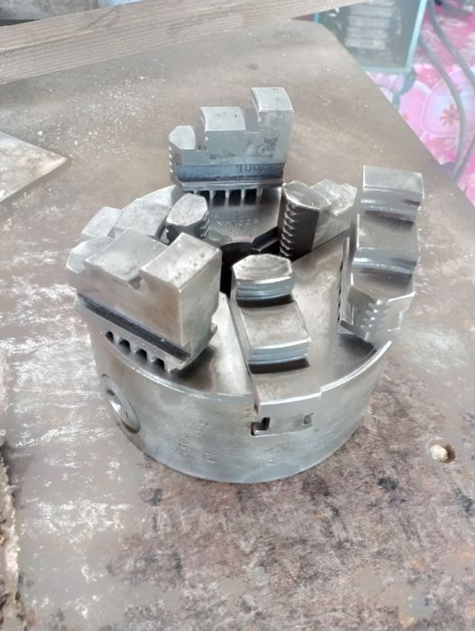 Universal strung și bacuri