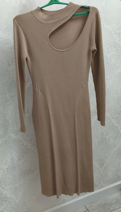 Продам платье новое