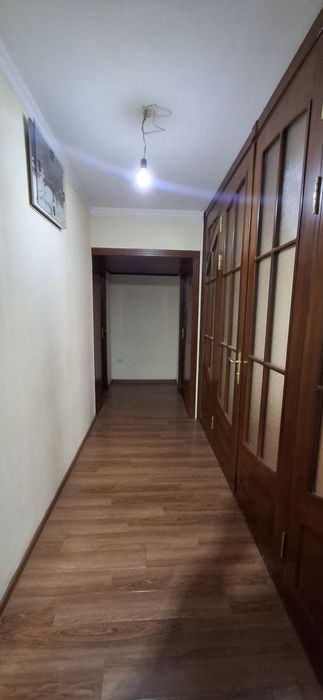 Гагарин кучасида 4 хоналик уй сотилади