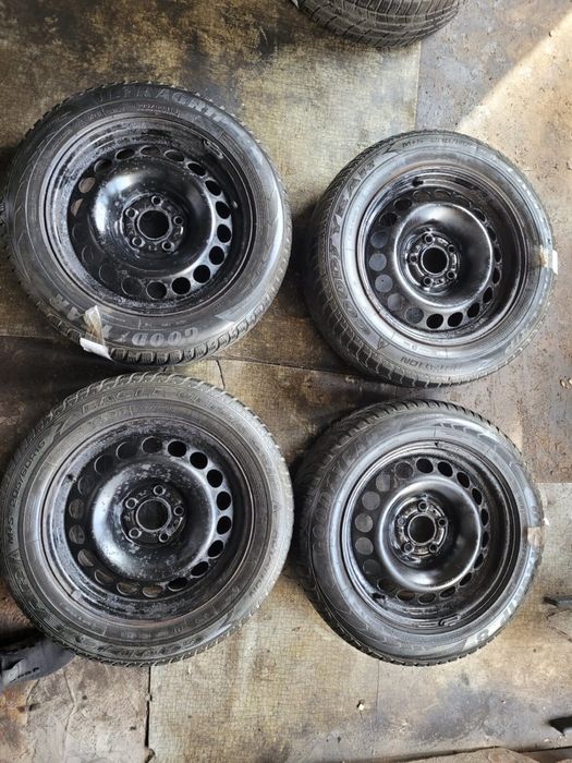 Jante tabla AUDI A4 R16/ Anvelope 205/60/16 M+S