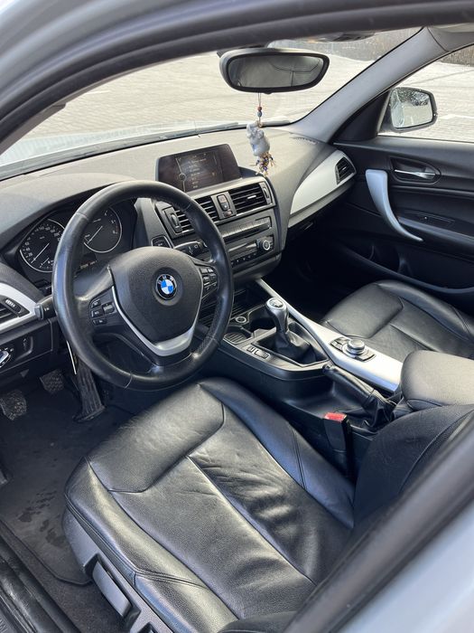 BMW SERIA 1 2012