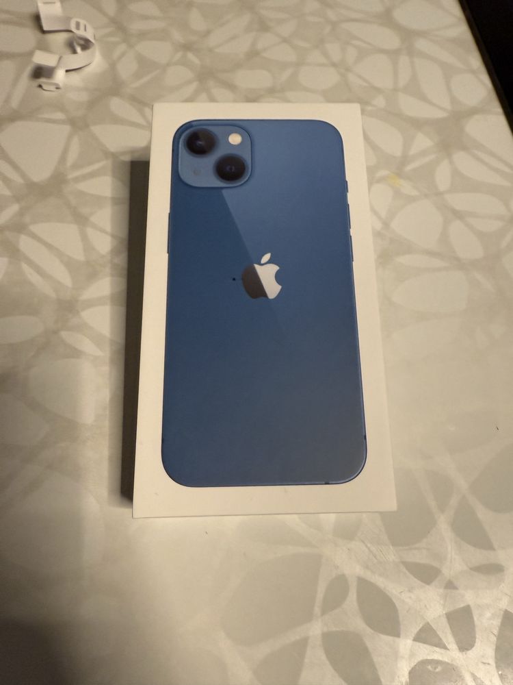 IPhone 13 blue 128 gb