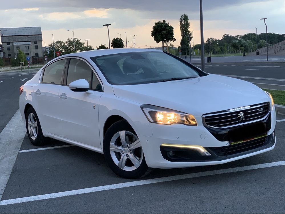 PEUGEOT 508 Hybrid 4X4