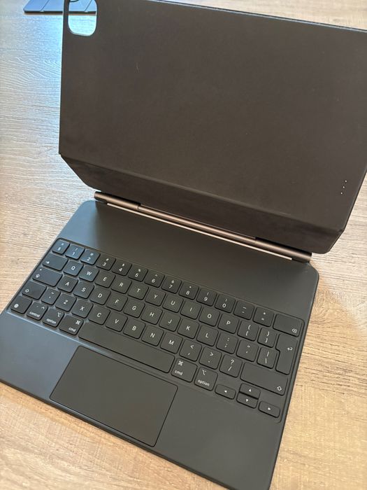 Apple iPad Air 13", M2, Space Grey, 256GB, WiFi+Cellular+MagicKeyboard