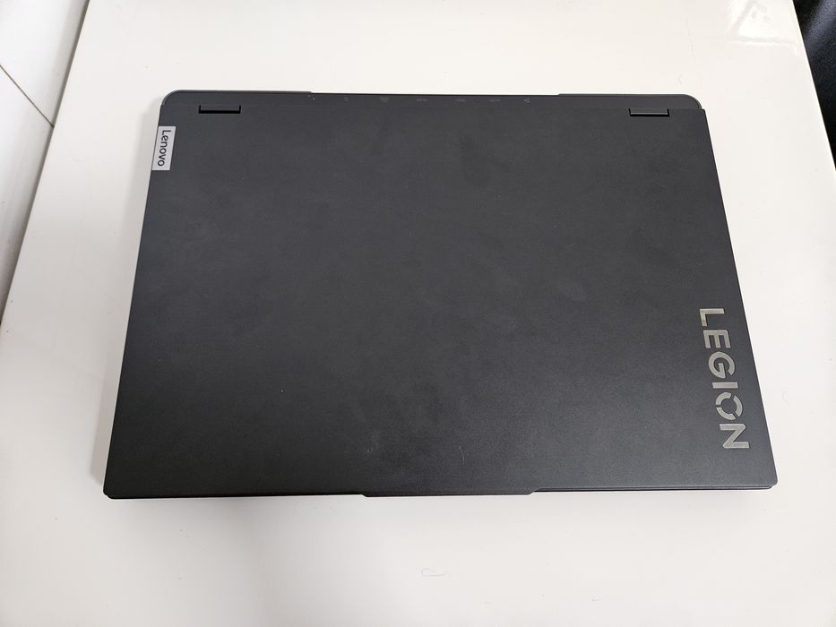 Vând Laptop Lenovo Legion Pro 5 16ARX8