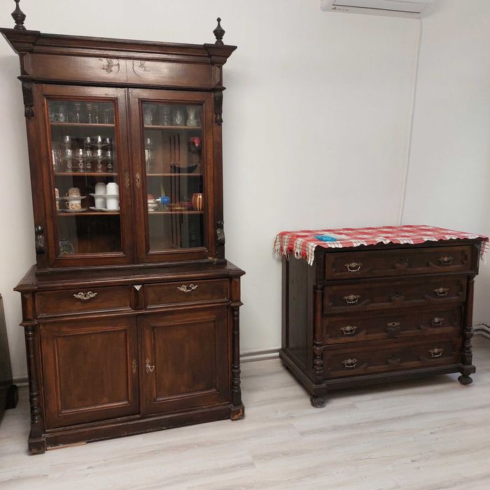 Дървени мебели  старинен масив ретро