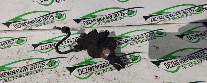 Rampa injectoare 8200057232 Dacia Logan prima generatie