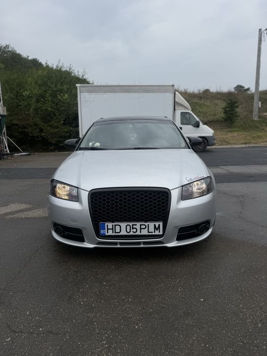 Vand sau schimb fată completa de a3 8p 2006