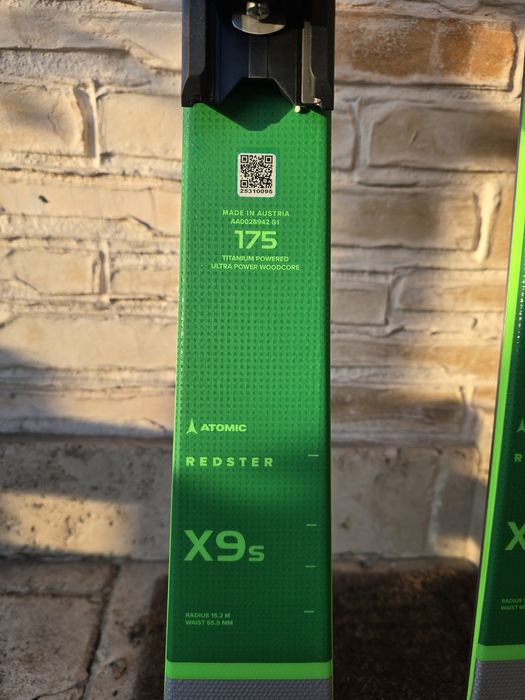 Ski Atomic Redster X9 S
Revo S + X 12 Gw
Green/silver