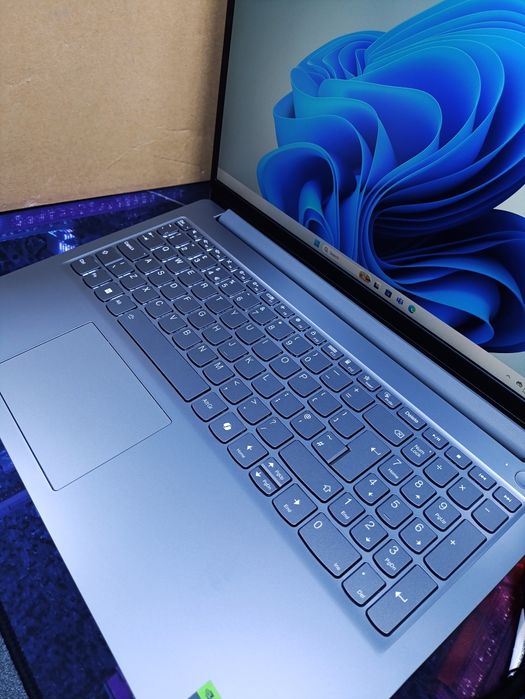 Lenovo LOQ 2050 i5