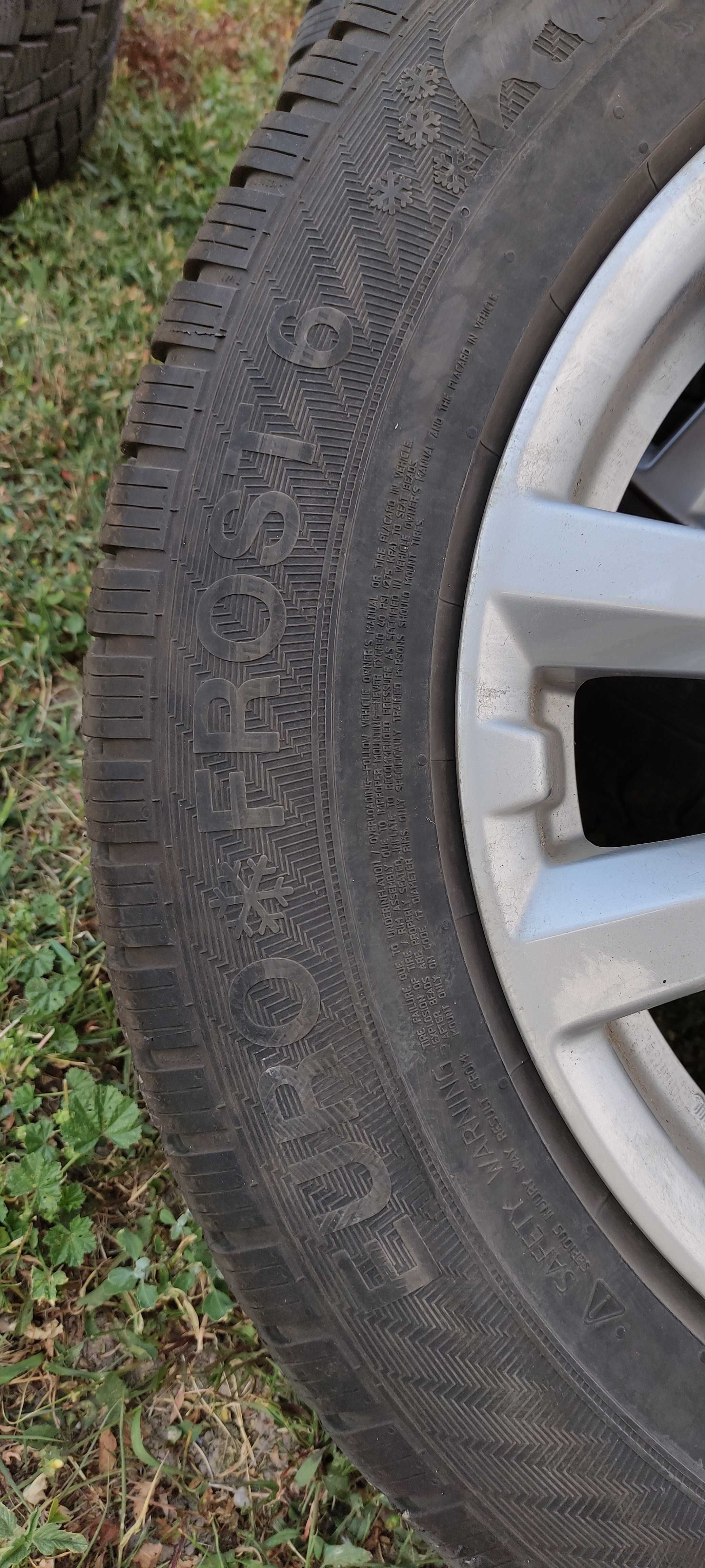 Почти нови зимни гуми Gislaved Euro Frost 6 225/65/17 цола дот 2322