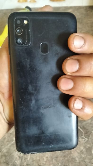 Samsung m 21 ekran singan.