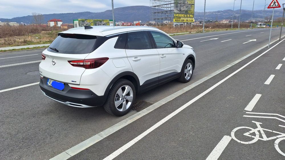 Opel Grandland X Primul proprietar, cumparata de noua