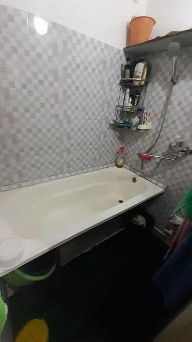 Uy sotiladi Navoiy viloyati zarafshon shahardan