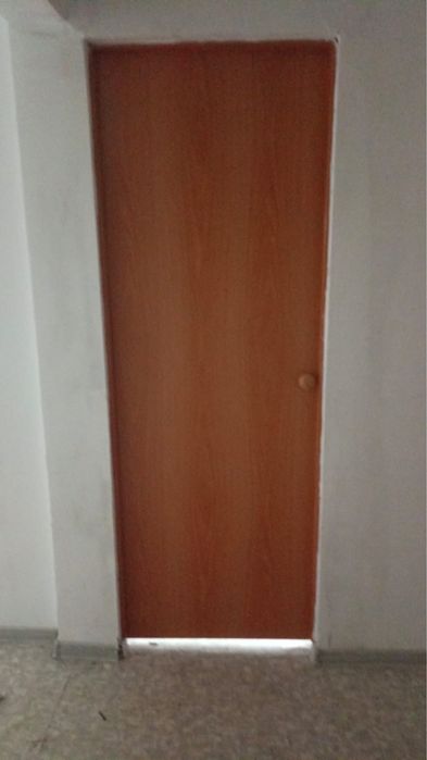 Продам двери межкомнатные 3 шт