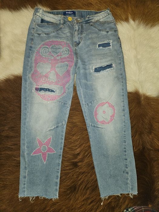 Vand blugi de dama S cu craniu