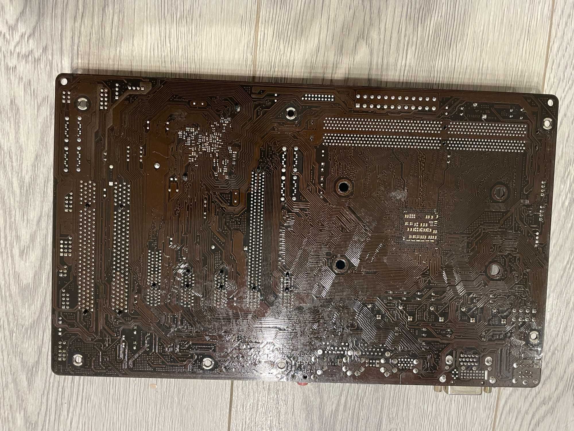 Дънна Платка ASRock FM2A55 PRO +
