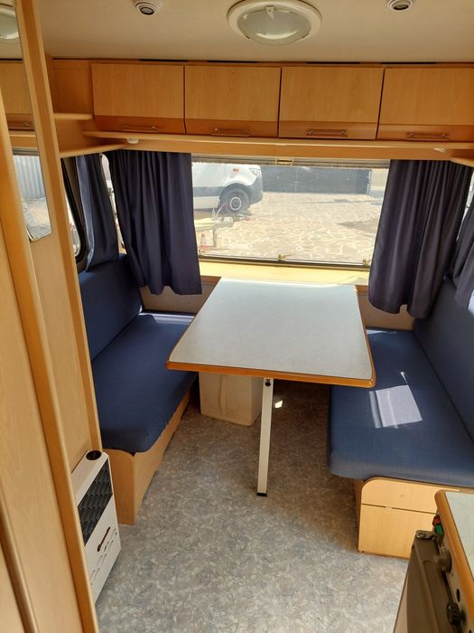 Rulota Chateau Foarte bine întreținută, Cort,Doua zone