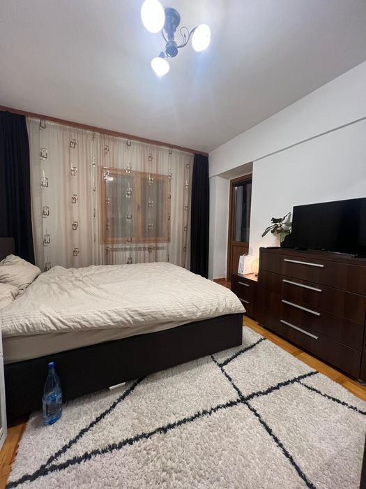 Apartament 3 camere decomandat Pacurari la bulevard