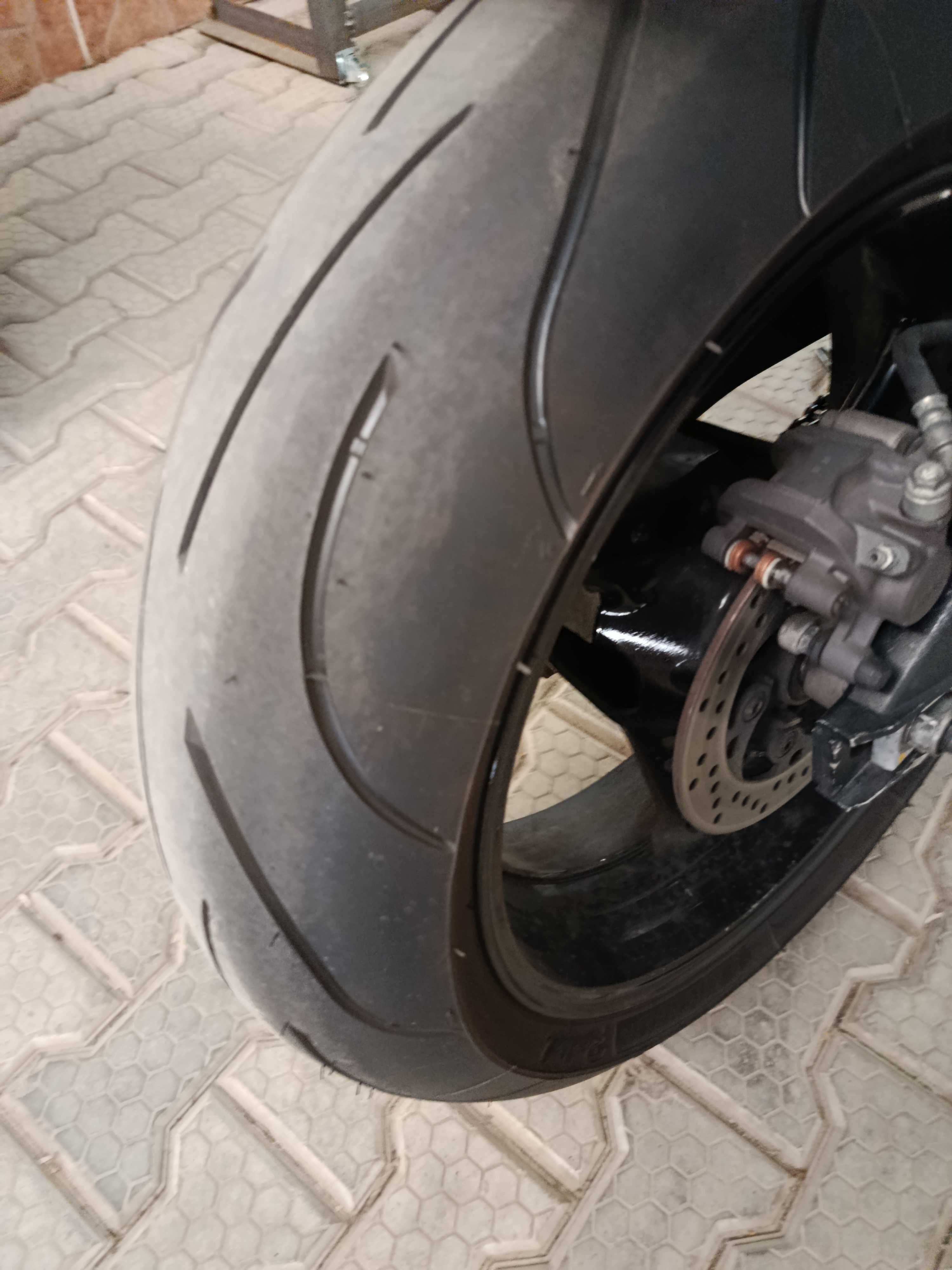 Продам мотоцикл Suzuki gsxr 750 L3